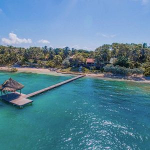 Cocotera Beach Bar Experience – Lujo Caribeño en una Playa Exclusiva