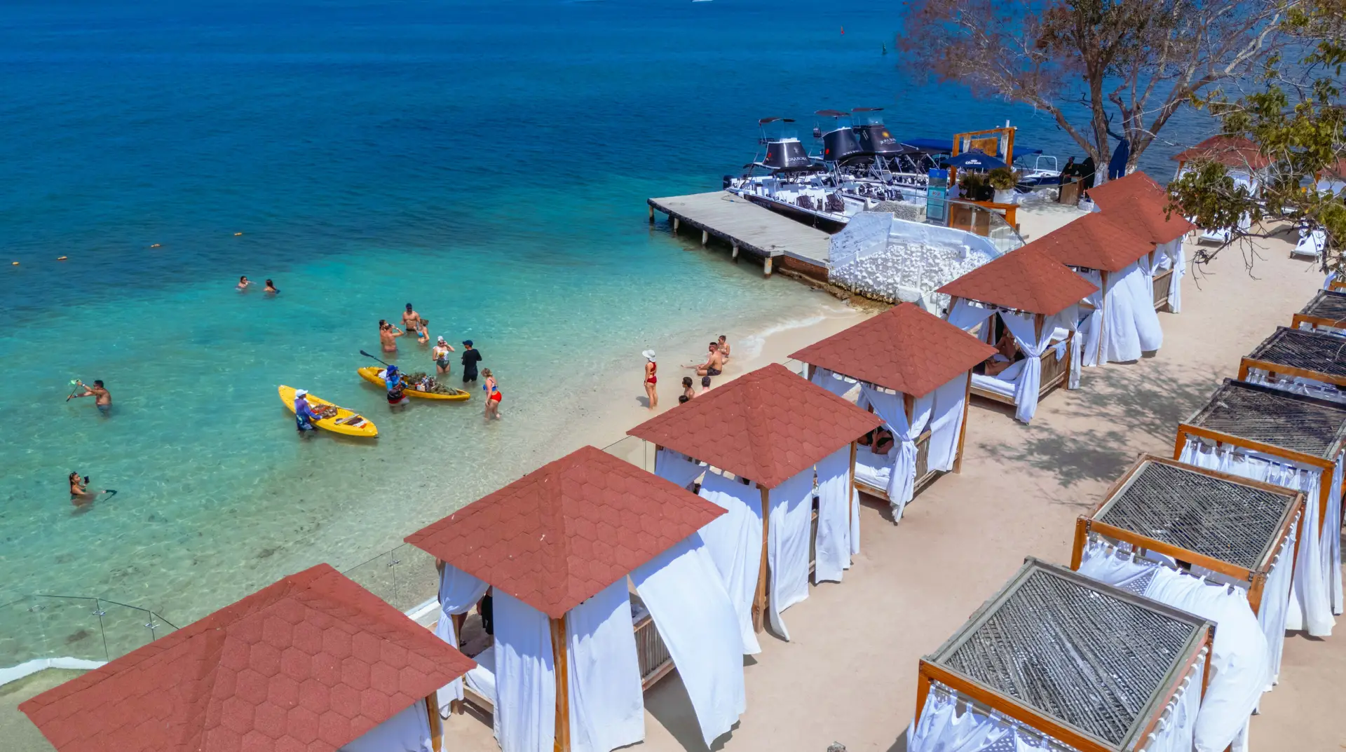 Bora Bora Beach Club – Lujo, Ritmo y Playa en el Archipiélago del Rosario - Image 2