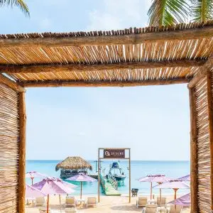 Luxury Beach Club – Open Bar, Sabor y Relajo en el Corazón del Rosario