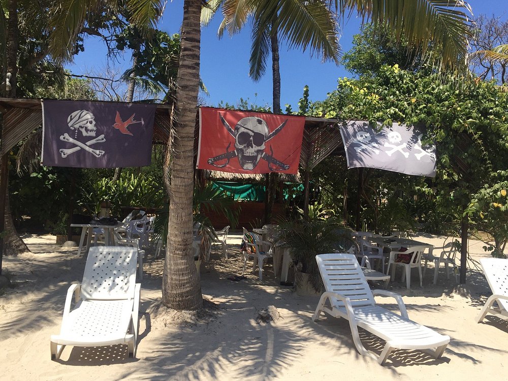 Isla del Pirata – Pasadía Premium en el Corazón del Caribe - Image 2